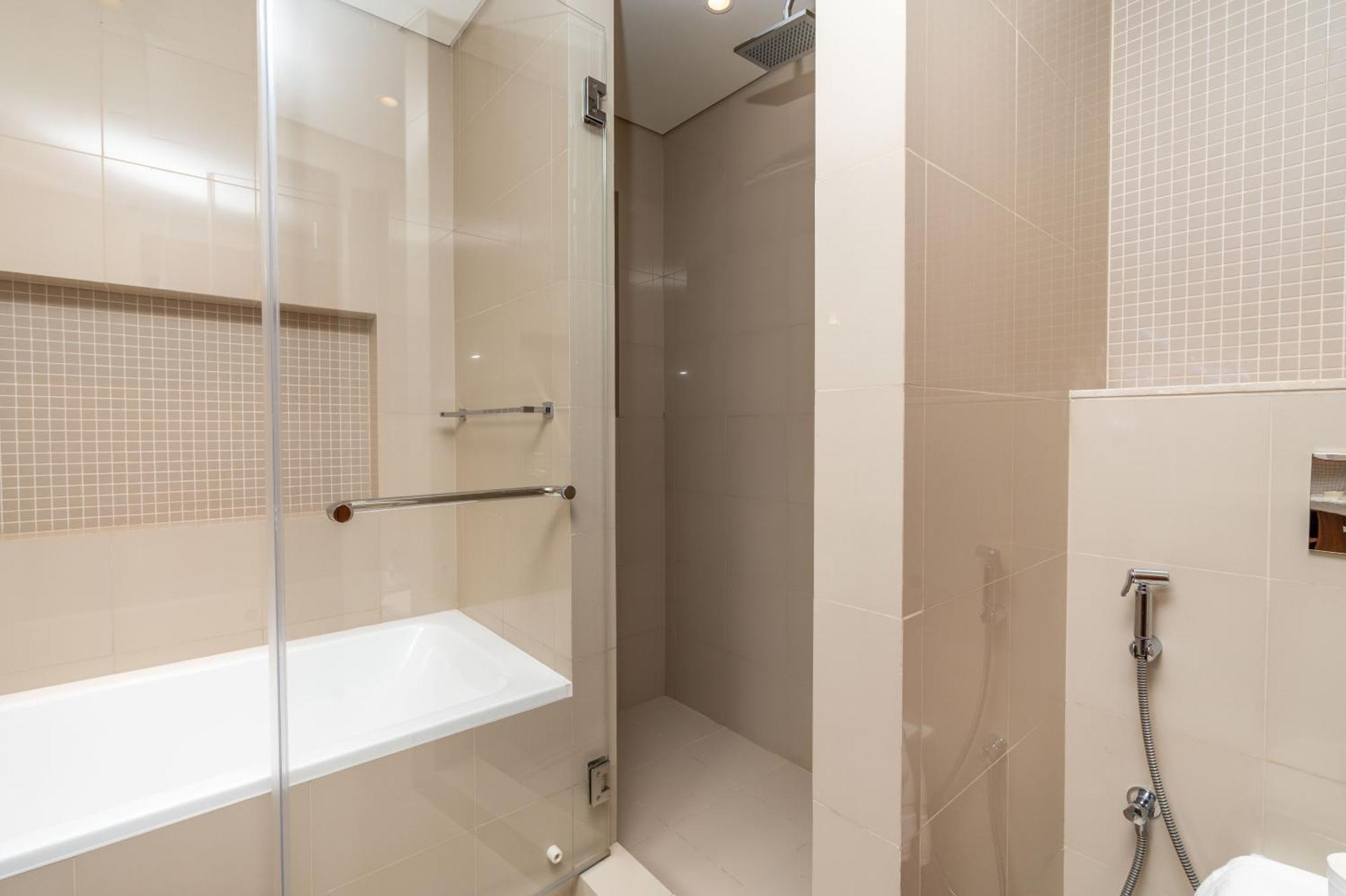 Lux Apt-Burj View Opp. Dxb Mall Дубай Екстериор снимка