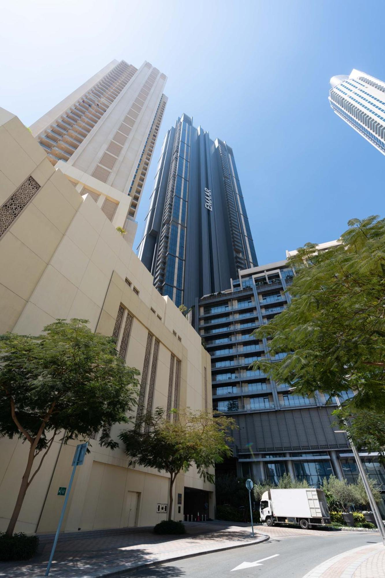 Lux Apt-Burj View Opp. Dxb Mall Дубай Екстериор снимка